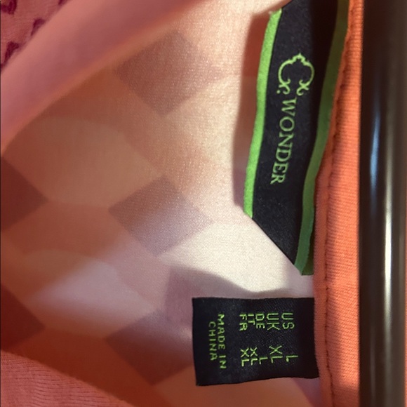 Geometric Patterned Tunic Top - Picture 2 of 4